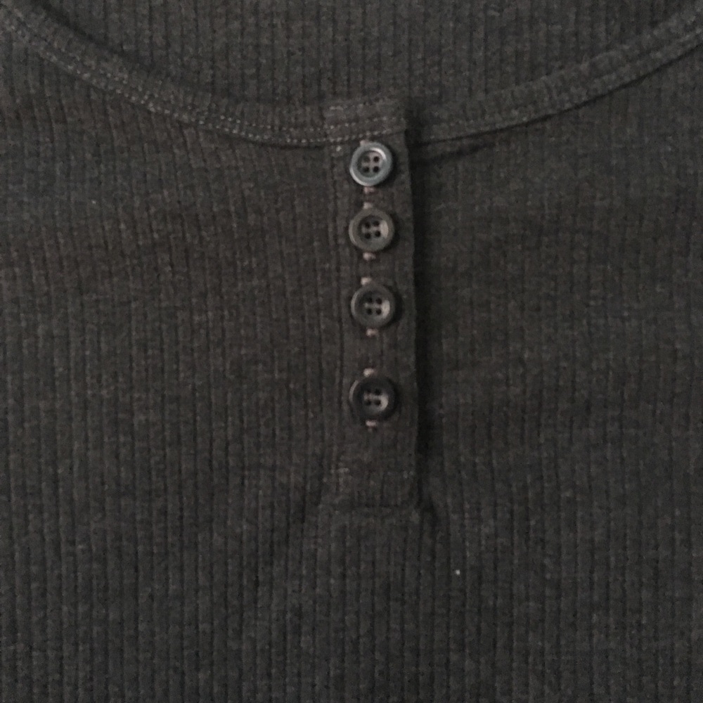 H&M long sleeved crop top - Picture 2 of 3